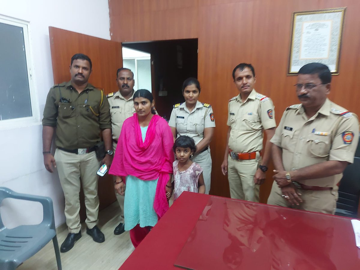 MUNDHWA POLICE STATION tweet media