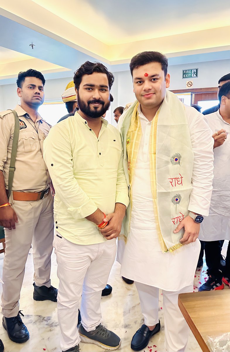 KuldeepSharmaUP's tweet photo. युवाओं के लोकप्रिय नेता, उत्तर प्रदेश के शिक्षा मंत्री (स्वतंत्र प्रभार), अतरौली से लोकप्रिय विधायक, माननीय श्री संदीप सिंह जी (@thisissanjubjp ) को उनके जन्मदिव�� के अवसर पर भेंट कर शुभकामनाएं दीं।

प्रभु श्रीराम आपको सदैव स्वस्थ रखें एवं दीर्घायु दें। #KuldeepBhardwaj https://t.co/Lc5zDJU2D5