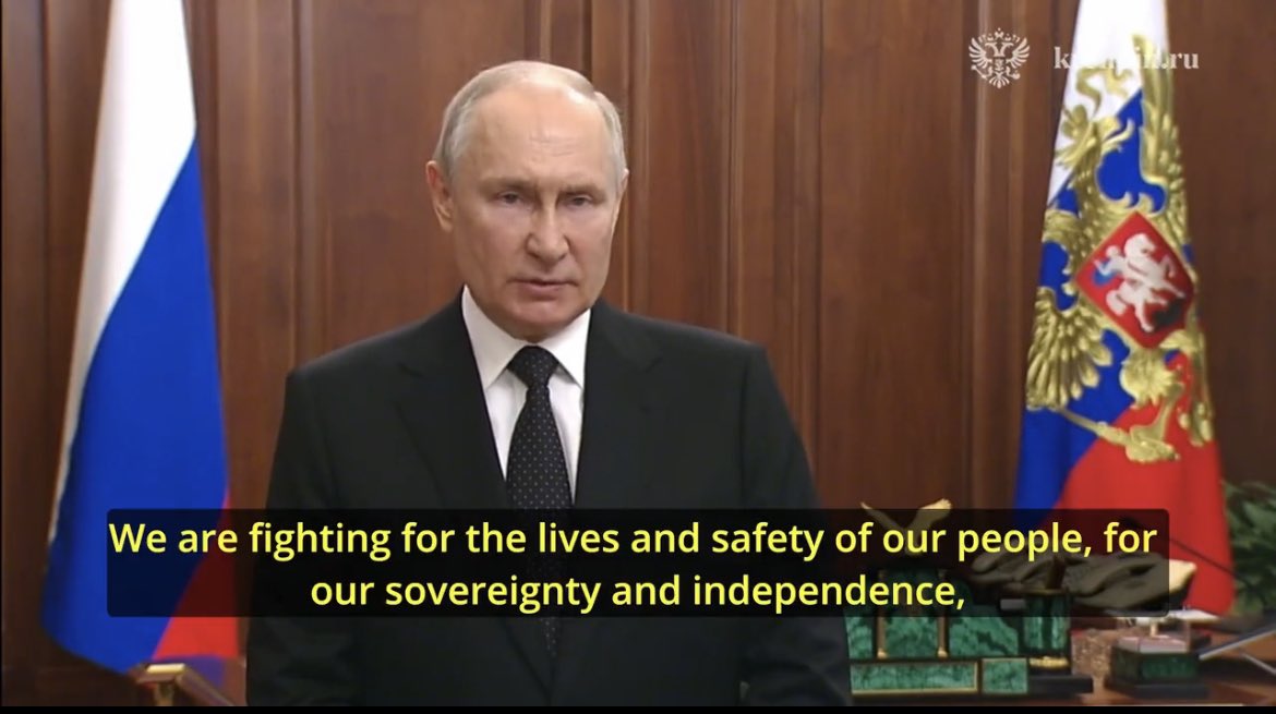 tomall's tweet photo. How do you like them apples? #Putin #Ukraine https://t.co/5JtCtjOwKF