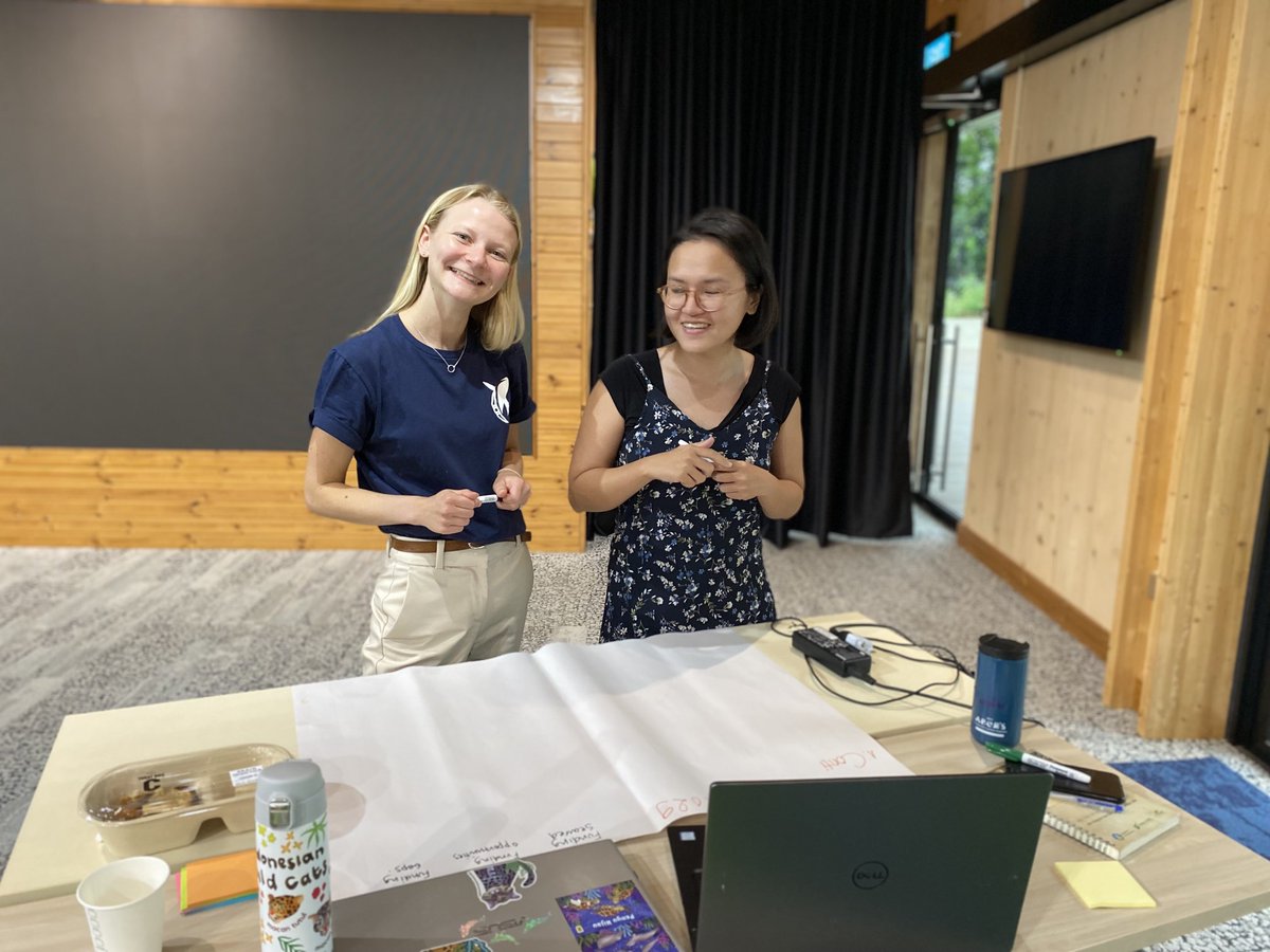slpbenbow's tweet photo. What a wonderfully busy day at the fantastic ⁦@SSASingapore⁩ with ⁦@FaunaFloraInt⁩ teams from #Cambodia #Indonesia #Myanmar and #Vietnam meeting to share experiences to #SaveOurOcean https://t.co/rg30jjAk4y