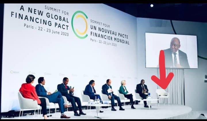 @BolanleA4 It didn’t pain them that the man ran away from the sole reason he went to France. See how vacant his seat is . INEC has reduced Nigeria to nothing for selecting Tinubu her president