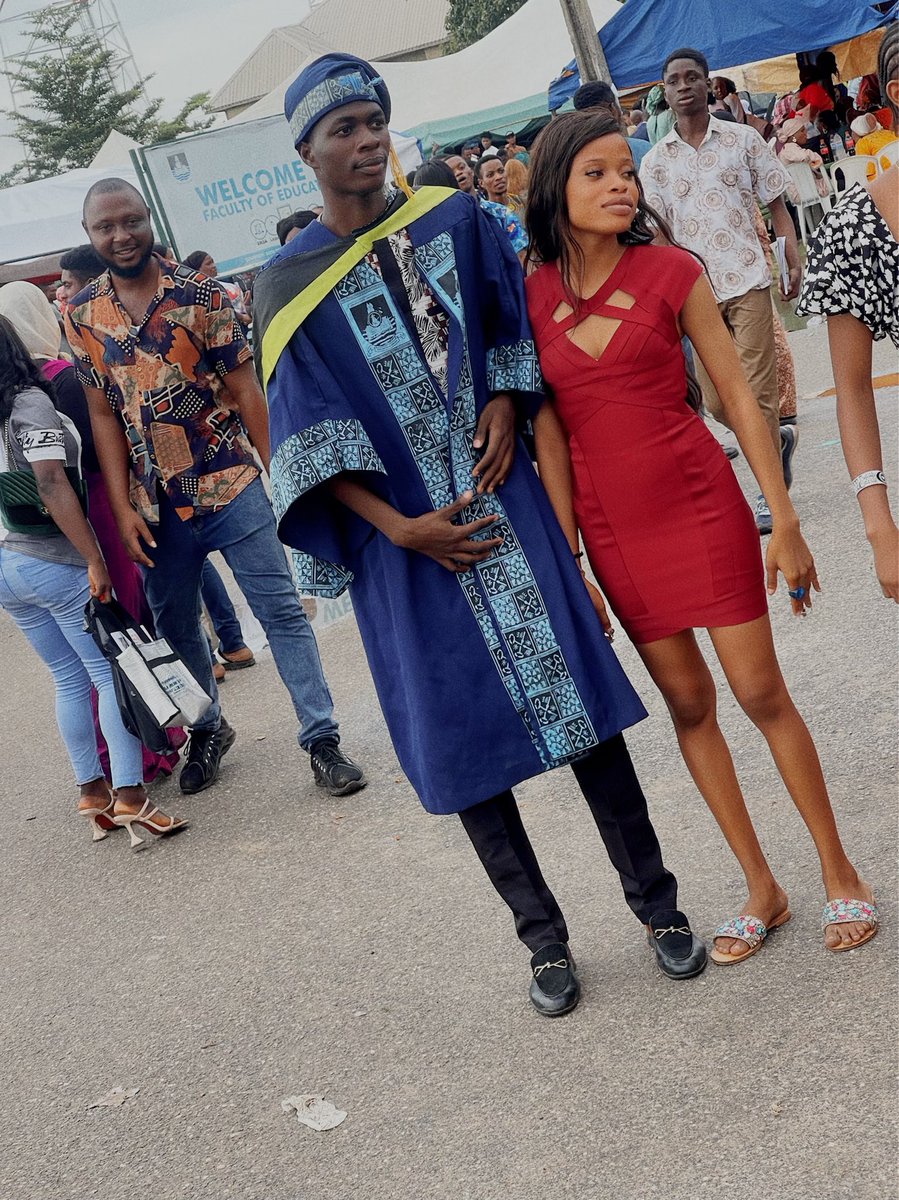 GeeKinqest__'s tweet photo. I survived. I wish my Mama was alive to witness this, but Daddy and Siblings saw it.
Best Graduating Student, Philosophy π
Class of β21, Lagos State University. #LASU26thConvocation
I did it 4x in a row (YEAR 1-4), so they would have no doubt. Fr, Iβm the Baddest ππ·. https://t.co/V0T9obn2JT