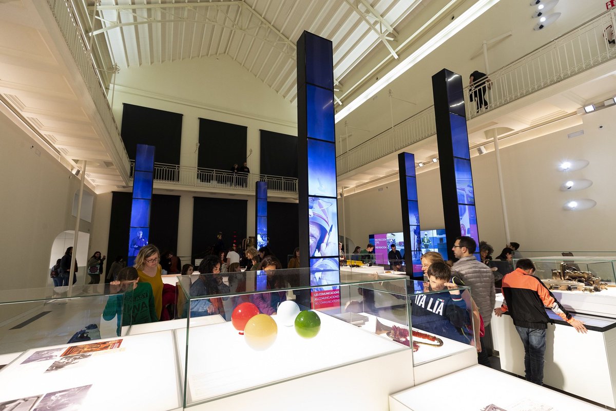 Demà diumenge, t'esperem a l'#EspaiBombers!

🚒 A les 11.30 h, els més petits tenen una oportunitat per conèixer la història de #BombersBCN a través d'un taller familiar.

Més informació:
📨 espaibombers@bcn.cat 
☎️ 932 565 434