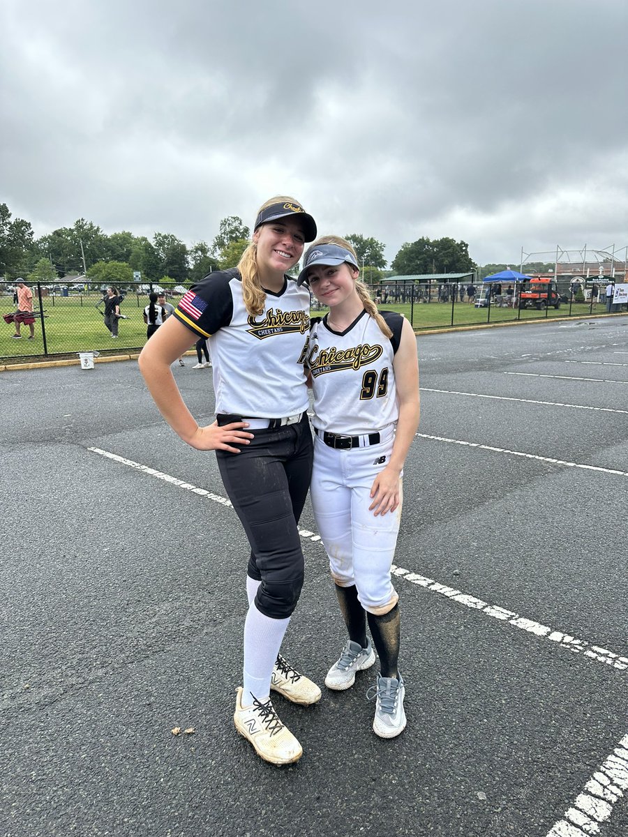 When in New Jersey, you get a pic with your bestie! <a href="/18uMalito/">Mojo 18U Malito</a> <a href="/cc16ubowman/">Chicago Cheetahs 16u Bowman</a> <a href="/erikagore2024/">Erika Gore</a>
