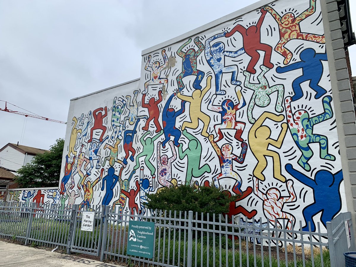 Great episode on <a href="/citycastphilly/">City Cast Philly</a> about longevity/destruction of Philadelphia murals. Here’s one of the Shira Walinsky murals mentioned. One of my favorites &amp; I was sad to see it go! Also pictured: Philly’s Keith Haring mural that still exists today.
<a href="/muralarts/">Mural Arts</a> <a href="/StreetsDept/">Conrad Benner</a>