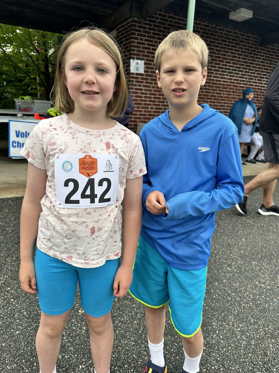 Prehna's tweet photo. Congratulations to everyone today at the Cape Cod Challenger Club who ran the 1 mile, kid’s race and the 5K! @PDeBoerMPS @Hanscom_MPS @WeAreMashpee @MashpeeSchools @MashpeeAthletic #runintosummer https://t.co/yvc8ktswQu