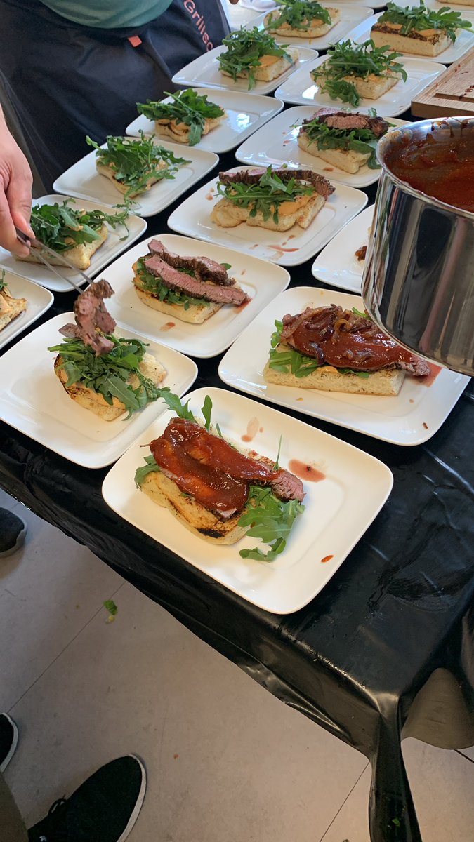 HansBrender's tweet photo. Next: #Grillschule https://t.co/e5dYPLd21u