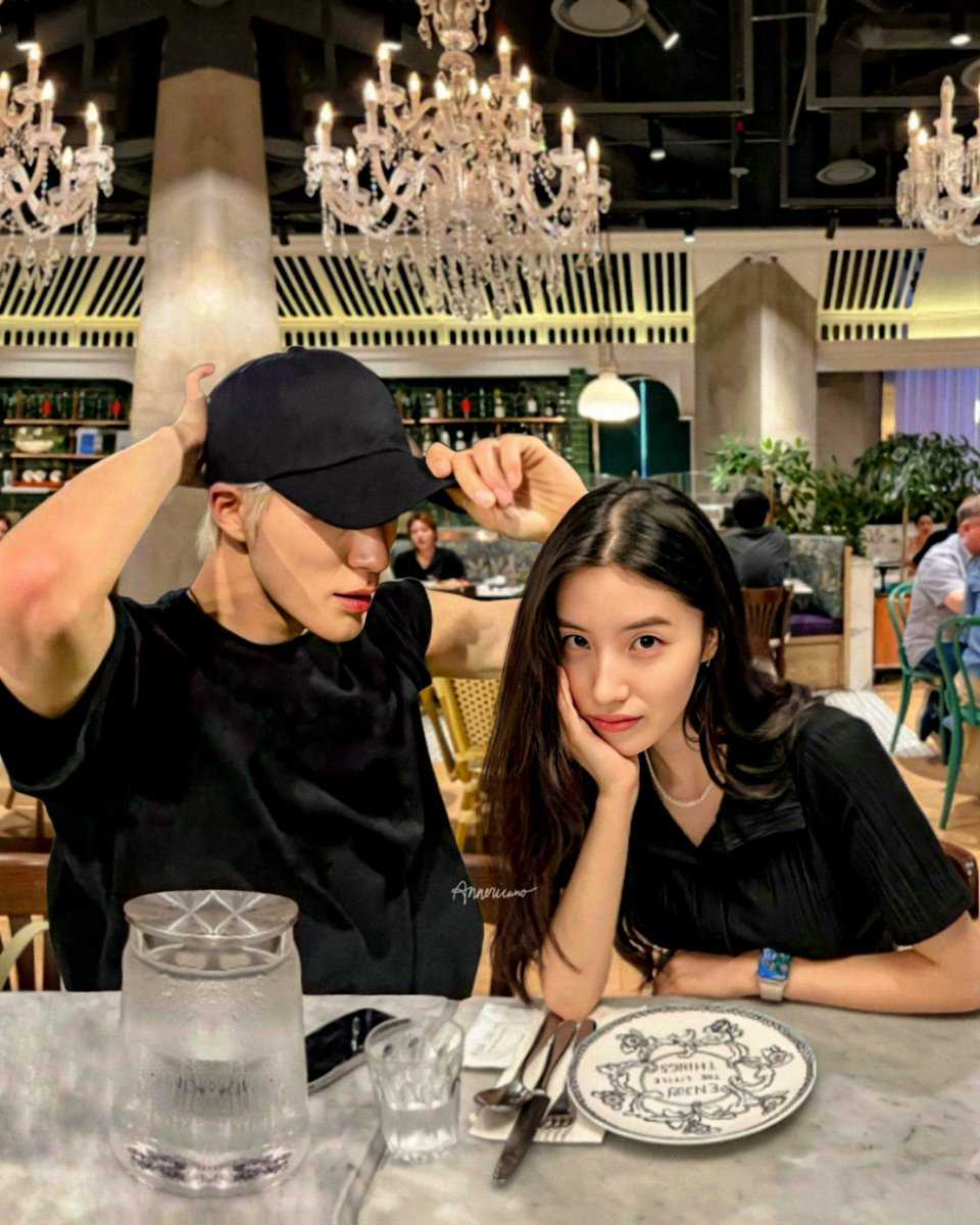 annericano_'s tweet photo. #wangju in black outfit 👀 https://t.co/H7s9ANPVpy