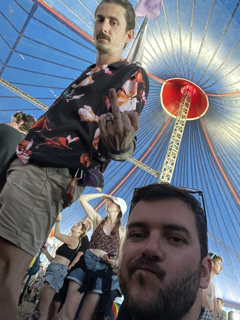 NicoPollo6's tweet photo. Italy or Spain?
#WoodsiesGlasto https://t.co/fHL0pL4QQK