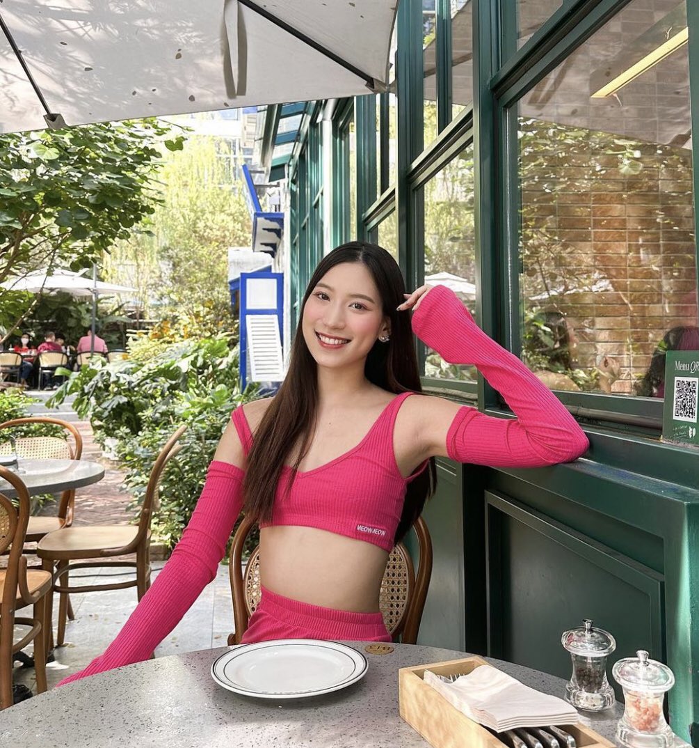 burnheebee's tweet photo. ใจบาง เพราะสาว จุฬา https://t.co/O28nAlEnTB