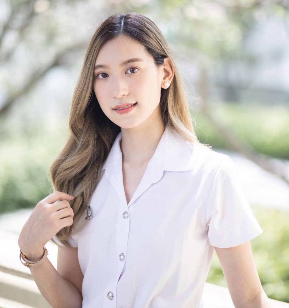 burnheebee's tweet photo. ใจบาง เพราะสาว จุฬา https://t.co/O28nAlEnTB
