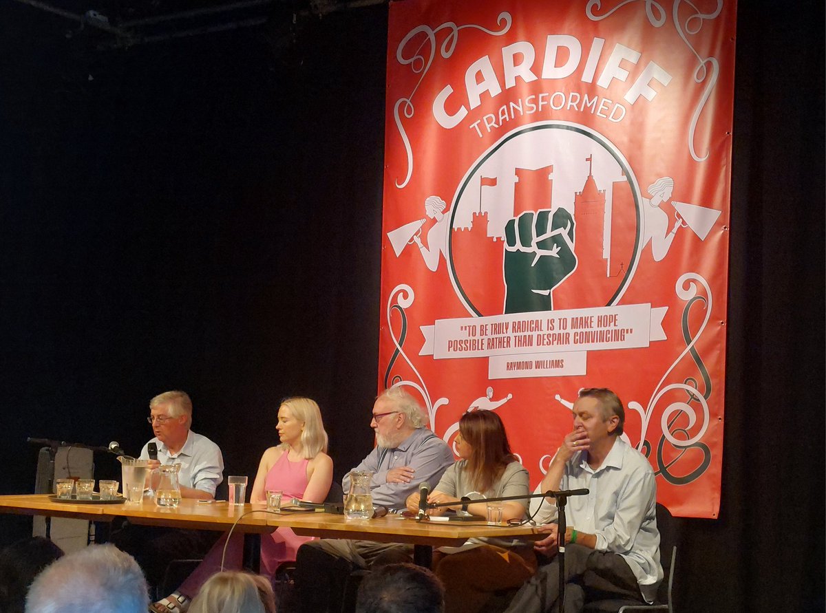 mish_rahman's tweet photo. Great to speak at @CardiffTWT on a panel discussing Refugees, Small Boats and Sanctuary.

Pleased to meet Wales First Minister @MarkDrakeford 

Inspiring event! https://t.co/k2cewyNMr4