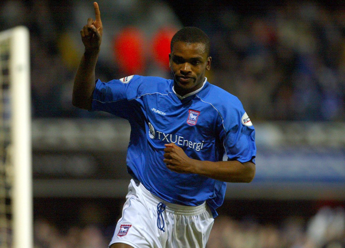 secondtierpod's tweet photo. Only real ones know how deadly a strike partnership this was…

#ITFC https://t.co/3ne8TpGo0b