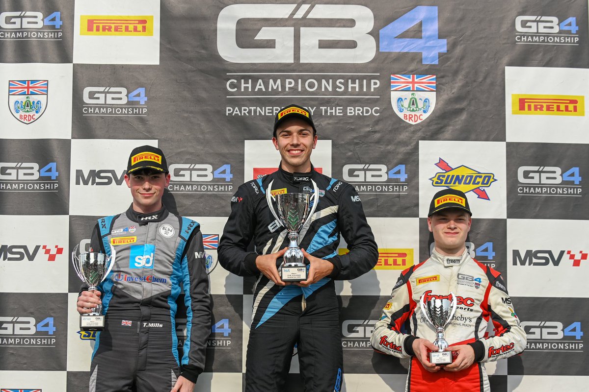 evansgrandprix's tweet photo. We got another WIN! 

Mega drive by Cooper Webster Racing to win the reverse grid final.

Coming from the back with some impressive overtakes. Double pole, double win, fastest lap in each race and a new lap record

Now we look ⏩ as we head to Silverstone!

#EvansGP #oloiinc #GB4 https://t.co/ttYf7bq2oV