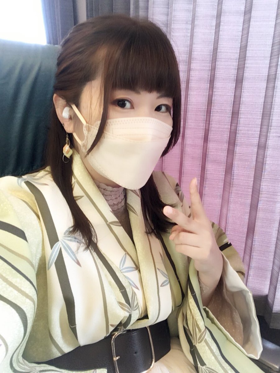 52megu52's tweet photo. シュウマイ県在住、B、来年2度目の成人式です笑
着物、刀剣、アニメ漫画、ちょっとだけゲーム、写真、出かけること、紅茶、お酒が好きで仮装もします（メディア参照）

男性、十代、カップルさんはフォロバしません。
#大人なセクマイさんと繋がりたい #LGBTQさんと繋がりたい https://t.co/LIICFubfof