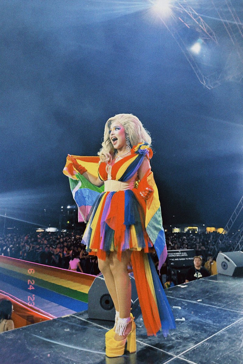 iamandrea_b's tweet photo. Love will continue to win! 🌈❤️
Happy Pride! #PrideMarch2023 https://t.co/FwRanmZd0P