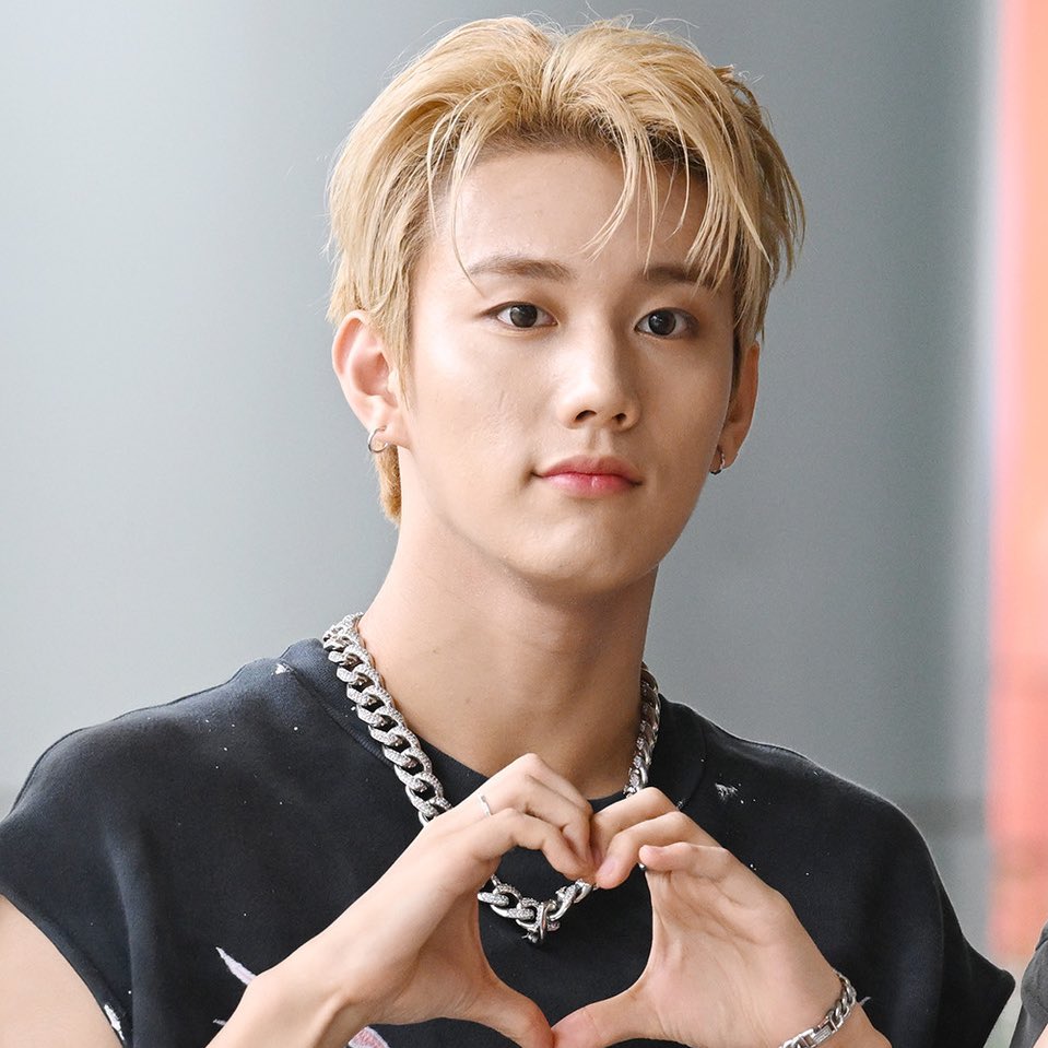 on-twitter-my-boy-looks-good-intak-p1harmony-p1h