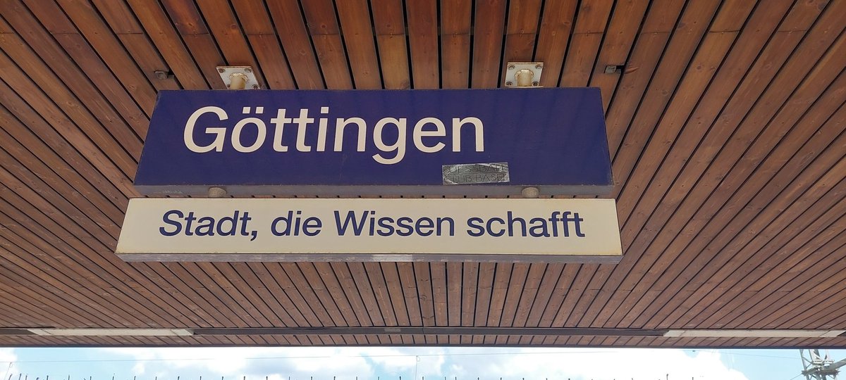 Mit Blick auf unsere Tagung zur "gespenstischen Technologie" der #neoromantik auf jeden Fall! <a href="/RStuebe/">Raphael Stübe</a> <a href="/TetzlaffStefan/">Nichtstefantetzlaff</a> @KathaSchee @bamberg_claudia