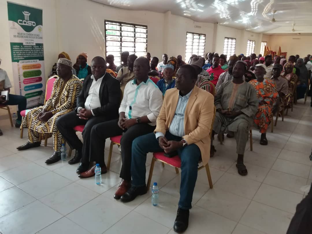 ANADEB_TOGO's tweet photo. Projet COSO
Le Général Dadja Maganawé : «Je suis maintenant convaincu que vous êtes capables de dialogue et de paix parce que … »
Lire l'article : 👇
https://t.co/lpFK2GJmsI
#ANADEB
#Denyigban
#Banquemondiale
#Cohesionsociale https://t.co/C7POr9MJhn