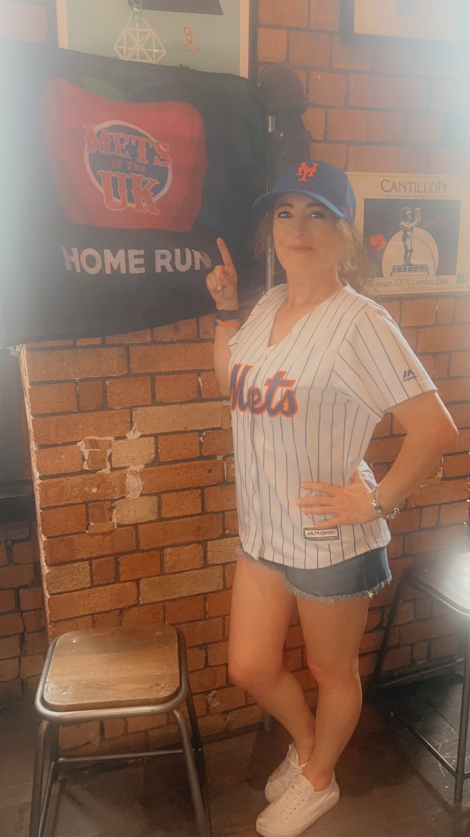 We’re here @beermerchantsHW!

So proud to be representing our @Mets this weekend 🧡💙

^Tor

#MLBLondonSeries #MLBUK #MLBEurope #Mets #MetsTwitter #LGM #MITUK