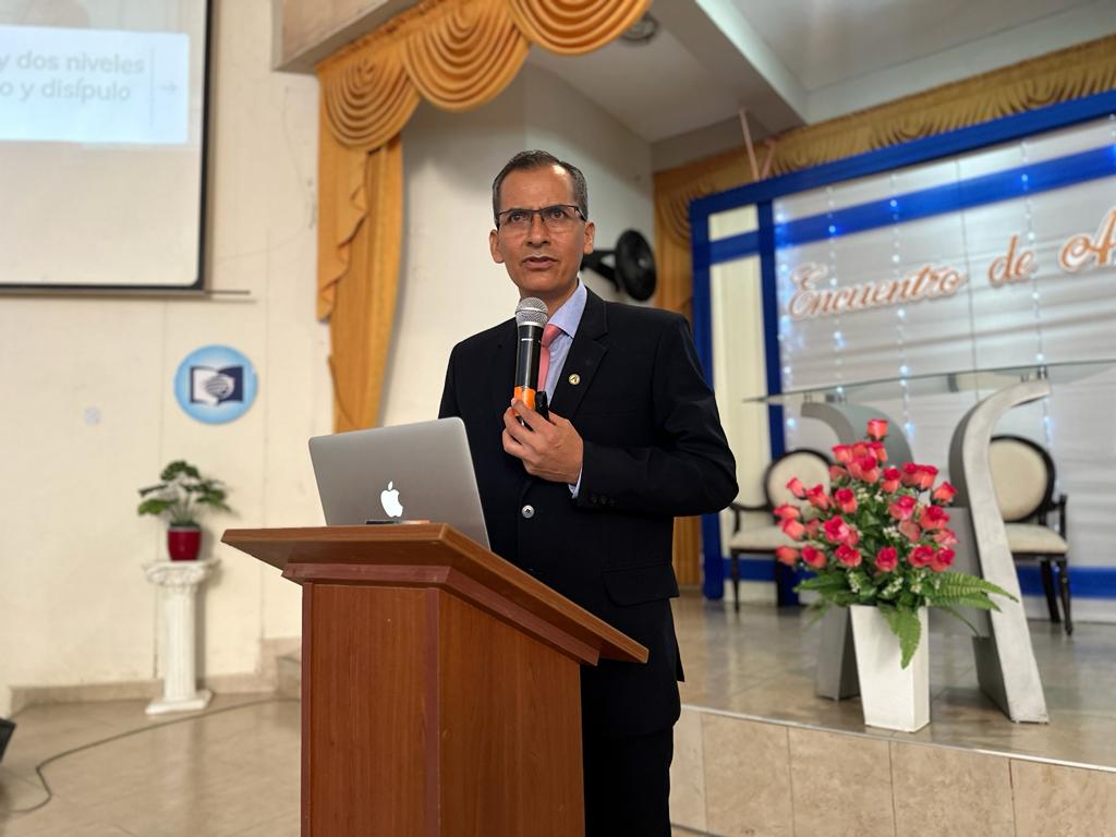 AdventistasMPN's tweet photo. 🔰 @PrVictorVasquez "De nada sirve conocer y hacer si no somos verdaderos #Discípulos" 🙏🏽
#Ancianato #RID #ÉnfasisMisioneros #VamosPorMás https://t.co/FkMd4NijeY