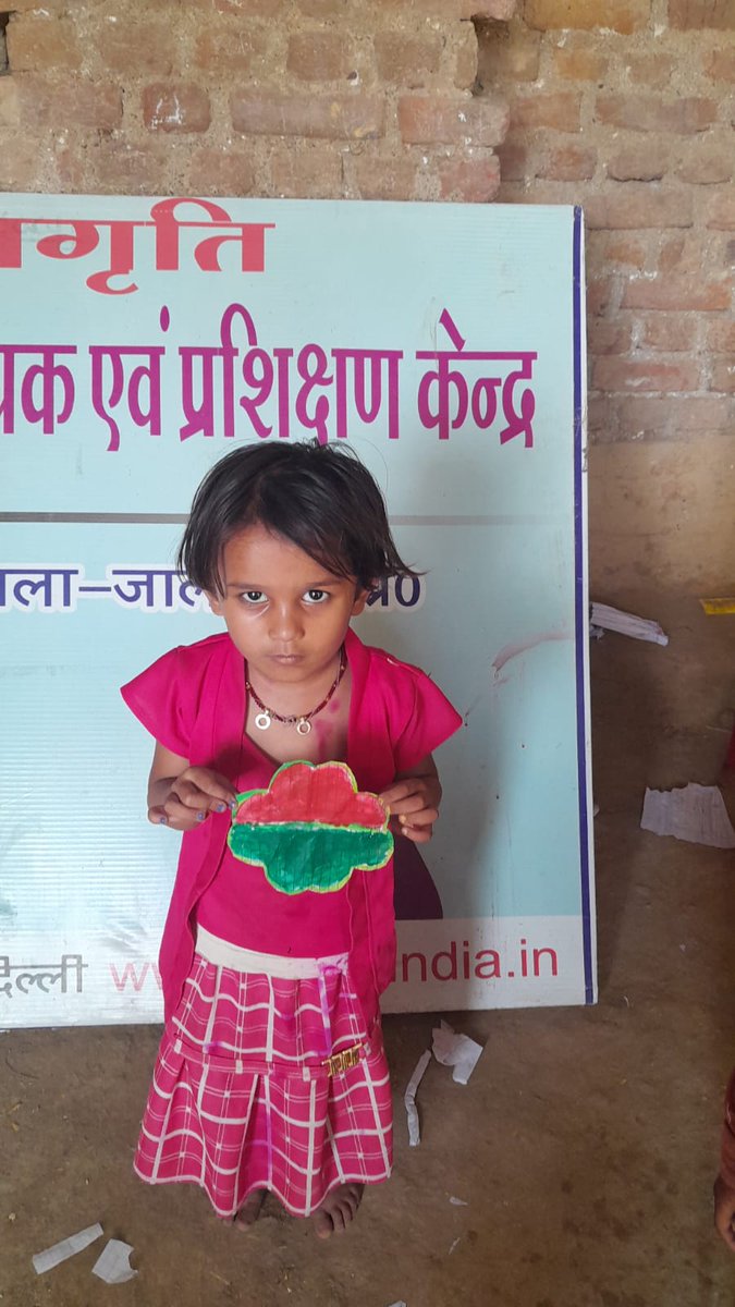 PARAS_2007's tweet photo. Underprivileged children are learning to dance, paint, drawing, art & craft and act at summer camps organised by PARAS INDIA.
#parasindiango #SummerCamp #creativity #ngo #fun #learning #skills #childdevelopment #childhood #slum #telented #summervacation2023 #cultural https://t.co/T0w4eQb0Hb
