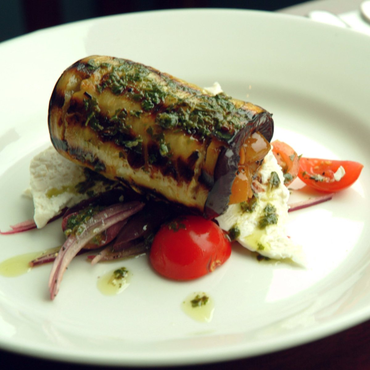 FirstCoast1's tweet image. Happy #Pride Edinburgh 🌈

An old favourite back on the menu, roast aubergine, apricot chutney, feta &amp;amp; pine nuts. Perfect summery dish for this lovely weather 🌞

Still tables available for this evening