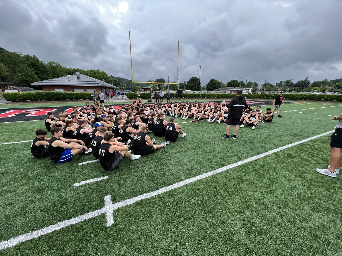 PaFootballNews's tweet photo. Here at @BrockwayFootba1 stadium for the D9 combine. Coaches that couldn’t come you can get the results live https://t.co/v73SdTRddt