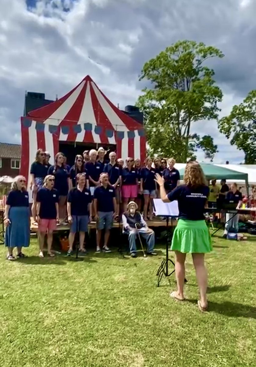 First summer gig, st Michael’s CofE school fair!   

St Barnabas performathon next. 

 ⁦<a href="/StMikesCoE/">StMikes Wandsworth</a>⁩ 
@stbarnabasUK 

#choirsongs #liveproduction #choirmusic #putney #musicians #song #singerlife #Wimbledon #livemusic #vocals #live #raynespark #sopranos #WimbledonNewsie
