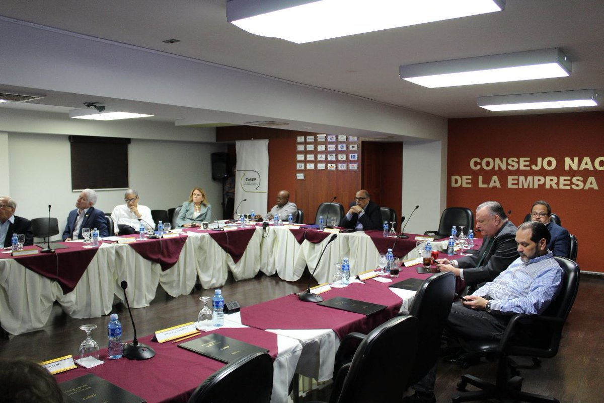 El CoNEP en Reunión de Consejo, se recibió al Dr. Eduardo Ortega, Secretario Nacional de Ciencia Tecnología e Innovación de <a href="/senacyt/">Senacyt Panamá</a>, quien desarrolló el tema 
"Importancia de la Innovación en Panamá", así como los desafíos que enfrenta el país en esta materia.