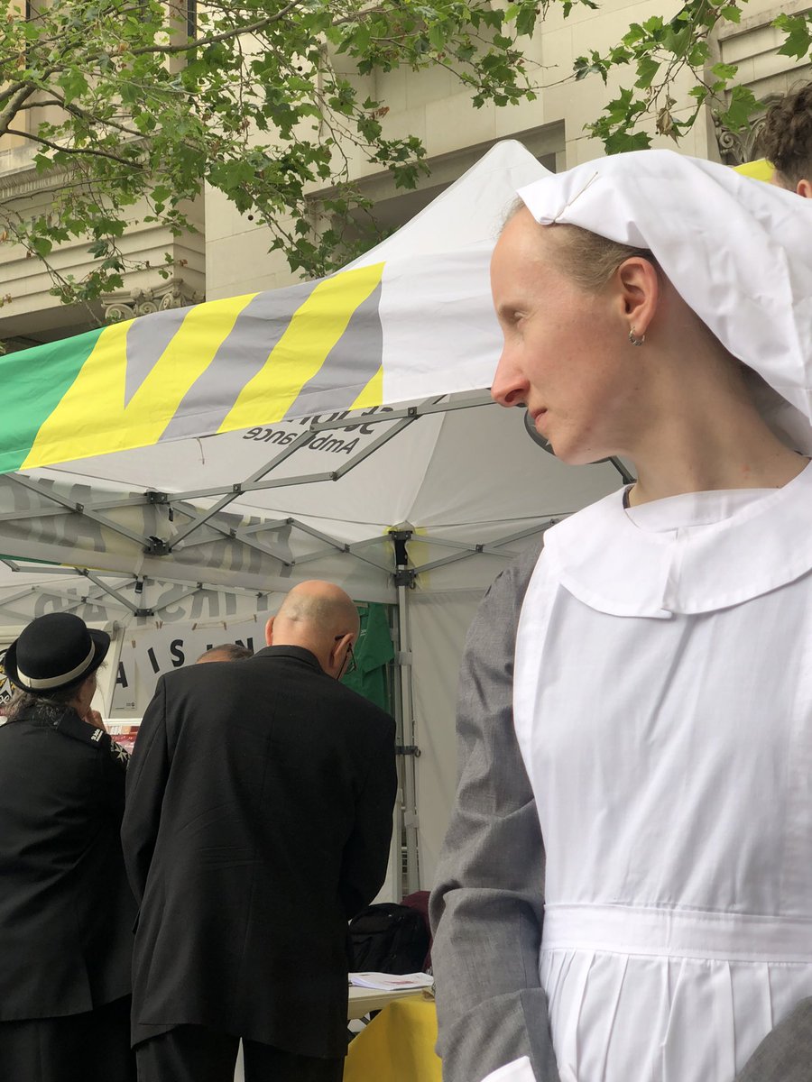 All the colours of @stjohnambulance on #StJohnsDay in @StPaulsLondon 
#AmazingPeople
#beautifulday
#DiversityandInclusion 
Fabulous day