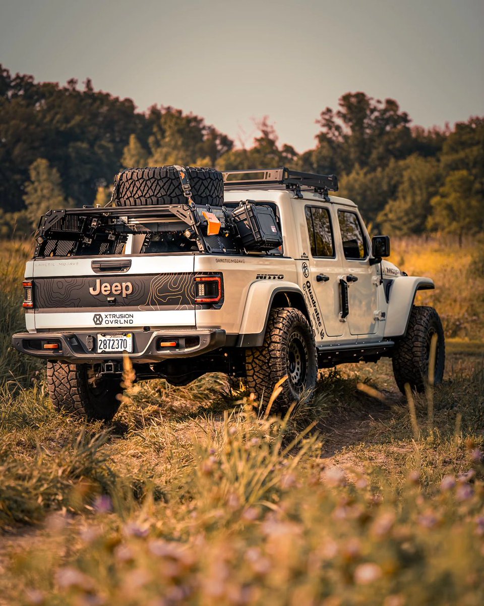 DMOSCollective's tweet image. Finding trails that are close and convenient can be difficult. DMOS Ambassador @arctic.mojave lives in Chicago, Illinois, but that doesn&apos;t stop him from getting off the pavement and onto the dirt.