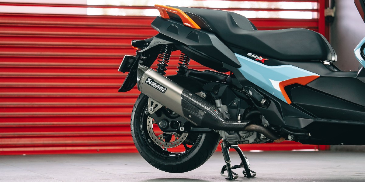 BMWMotorrad's tweet photo. Time for a special #CustomBikeCheck! 🛵 #C400X
With classic inspiration and special techniques, this scooter received a unique treatment and we love it! 😍 What do you think?
🛠️: 3steps_id (IG)
#MakeLifeARide #PluggedToLife #CustomBike #NotForSale #BMWMotorrad https://t.co/yRrniZWReG