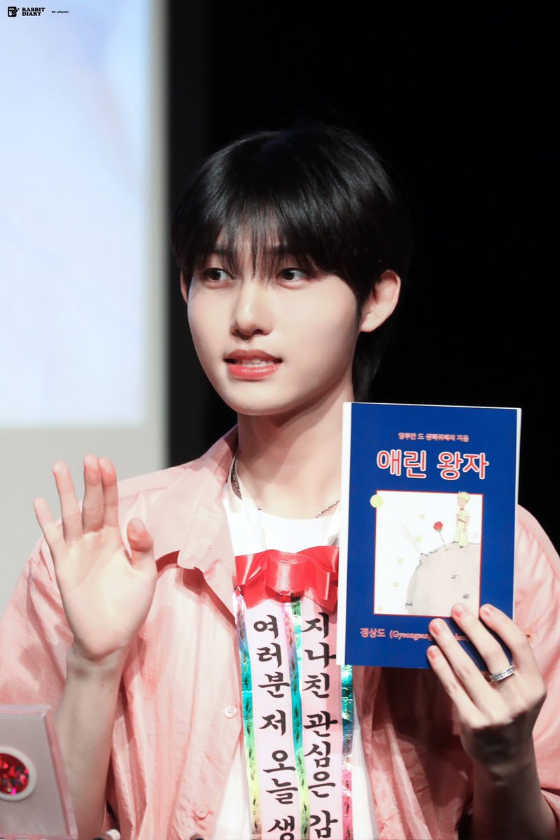 RabbitDiary0625's tweet photo. ²⁰²³.⁰⁶.²⁵

세현아 생일 넘넘 축하하고 행복한 하루 보내기 바란다🥰🐰

#세현 #SEHYEON #디케이지 #DKZ https://t.co/KEUWmwhMwR
