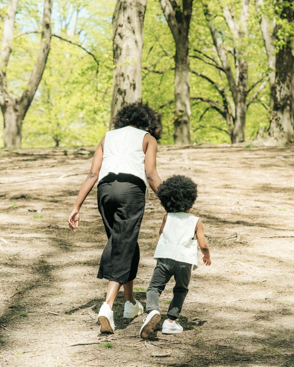 happyhealthyms's tweet photo. June is a great time to be active and outdoors by yourself or with friends. This Saturday, go somewhere new or explore the outdoors around you. It’s a simple thing that's great for your mind and body.
#NationalGreatOutdoorsMonth #MoveWithExtension #HappyHealthyMS https://t.co/vFC5Z6TaVr