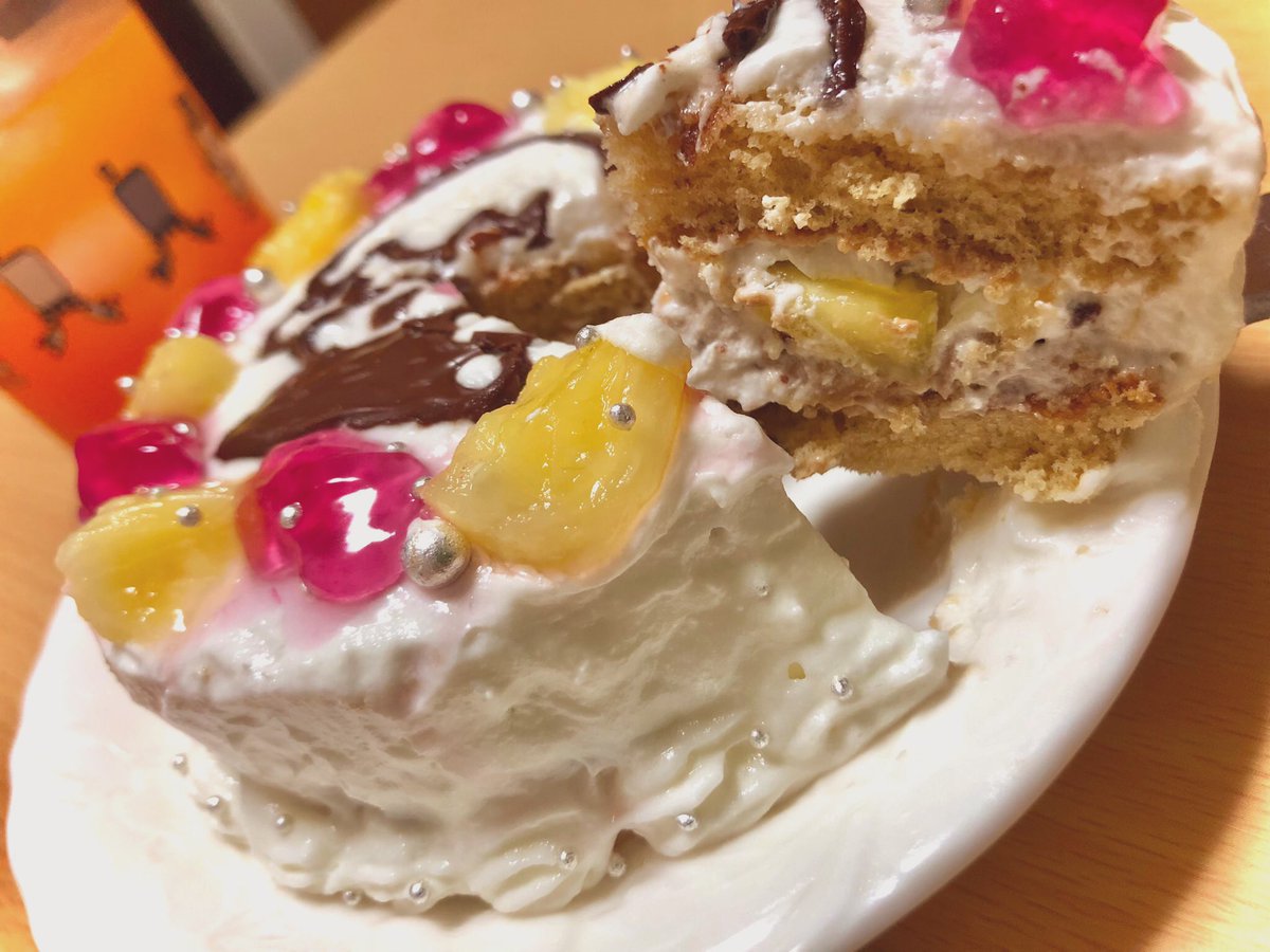 Kye111KO's tweet photo. #アーとや    #誕生日おめでとう   #推しの誕生日  #誕生日ケーキ  #手作りケーキ   #誕生日
ややとや誕生日ケーキ🎂🎉（〃＾∇＾）o_彡☆ https://t.co/eQY61is8TI