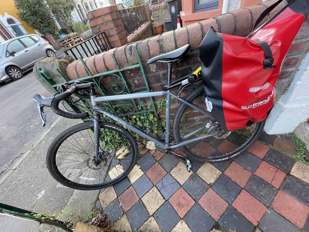 My Genesis Croix de Fer frame and back wheel were just stolen in Stokes Croft, #Bristol. It has been registered with the ⁦@ASPolice⁩ this year. Please help find my #stolenbike!