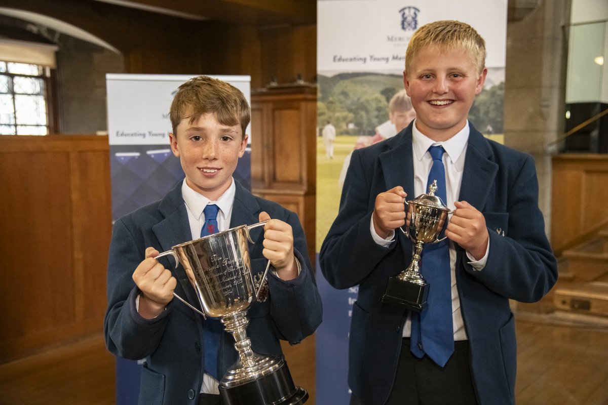 MerchiNews's tweet photo. We had a great time at our Sportsman's Dinner last night 👟

Congratulations to all the nominees and, indeed prize recipients. It was great to celebrate this year's successes - and everyone's commitment to sportsmanship, teamwork and community. 💪

#solidcastle 🏰
@MerchiSport https://t.co/aenDIIGjTj