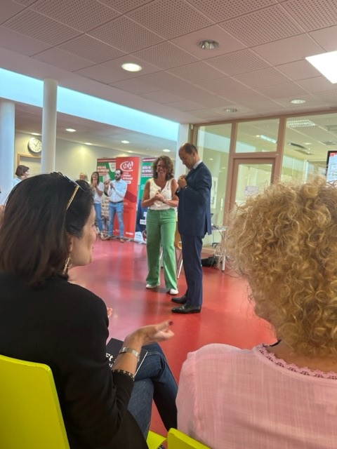 CambresisEmploi's tweet photo. 🎬Clôture du #printempsduhandicap ce 23/06/23 en présence du sous préfet de Cambrai.
🤝Participation de Cambrésis Emploi, et notamment du #PRIF aux différentes réunions de travail
🗓️ Bilan, jeux en équipe, scénarios de mise en situation de handicap... 
#CapEmploi #Partenariat https://t.co/932k0njUPW
