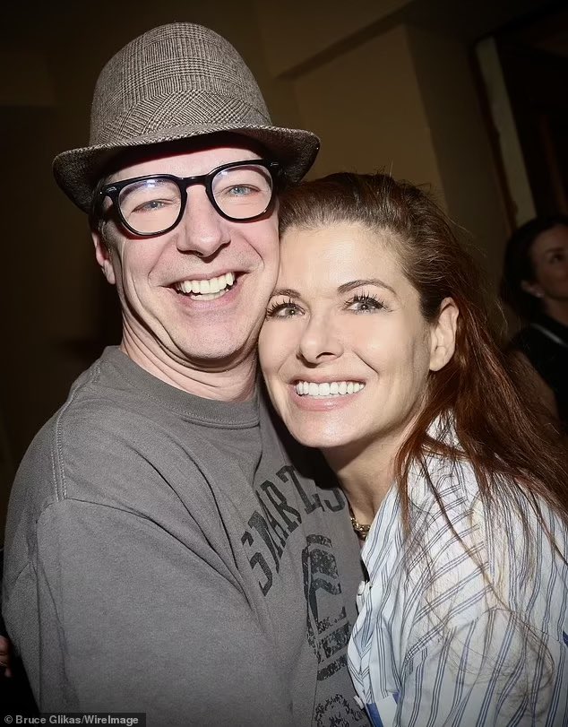 Look who dropped by to see the show.  I’m not Messing around.  Guys? I got a million of ‘em.  Love you, DM. ❤️ #DebraMessing 
📸 #BruceGlikas