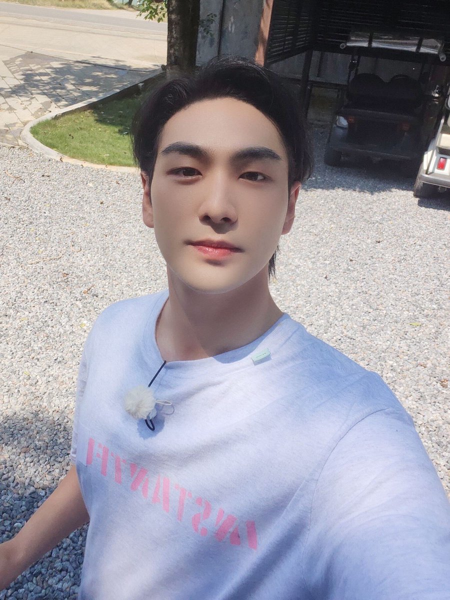 this_is_baekho_'s tweet photo. [#B_hind]
SSS급 핸썸가이인 내가 어째선지 이 세계 허니문 코스 관광객이 되었습니다만?
~눈 떠보니 파파야 부먹이었던 건에 대하여~

#백호 #강동호 #BAEKHO #KANGDONGHO https://t.co/EPVgtEBrzS