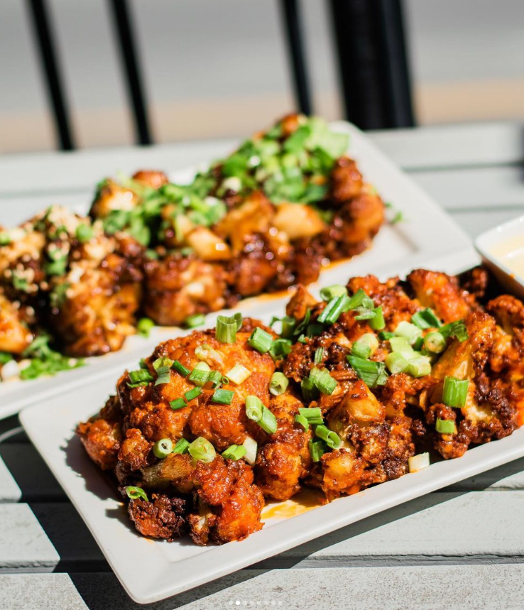 It’s Saturday! Treat yourself to a nice lunch on a patio.

🌟 Enjoy some delicious 😋 vegetarian and vegan food at <a href="/purekitchenott/">Pure Kitchen</a> in #WestboroVillage on their rooftop patio!  

You’re in for a treat! 
📍357 Richmond Rd