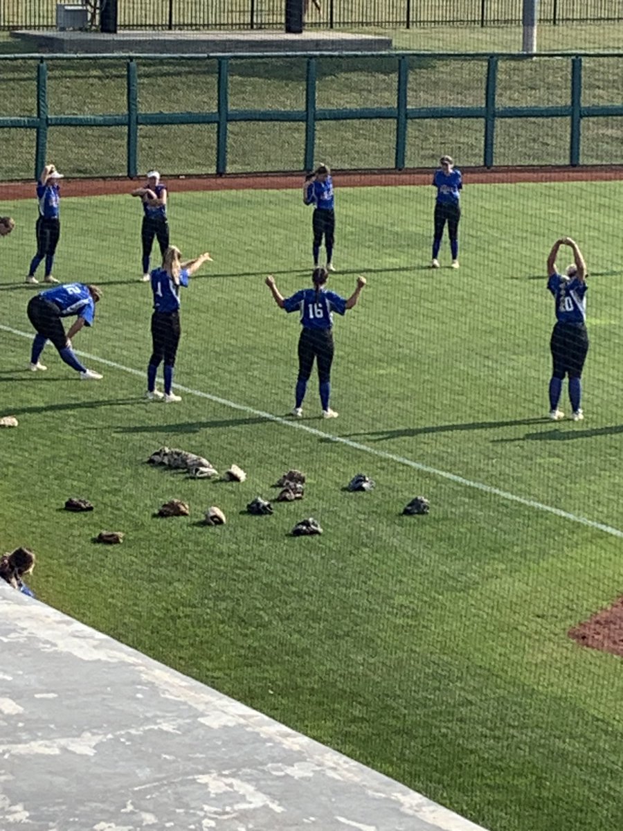 EN Knights Softball tweet media