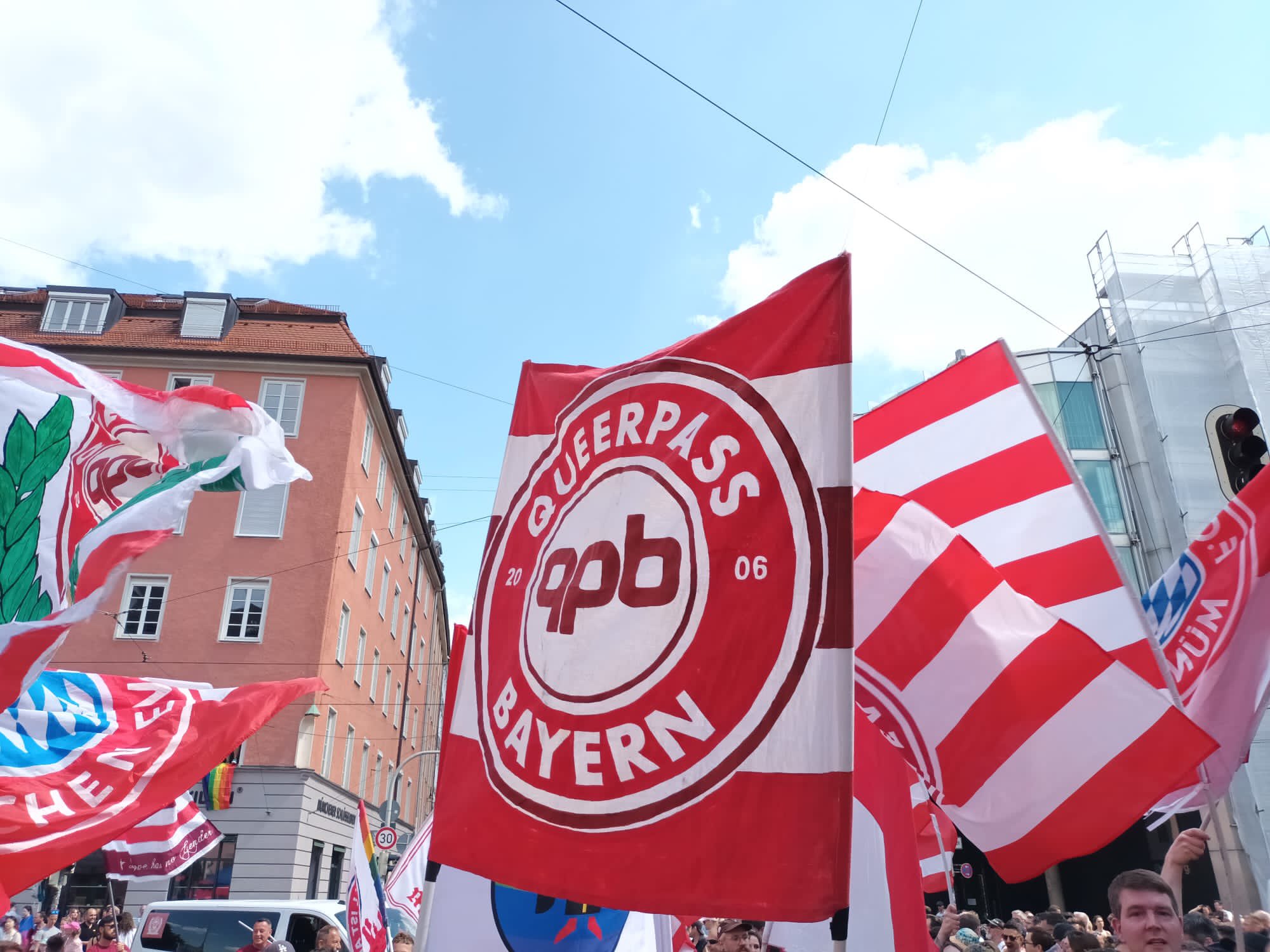 Bayern Munich voices support for LGBTQ+ Supporters Club ahead of Munich  Pride - Bavarian Football Works