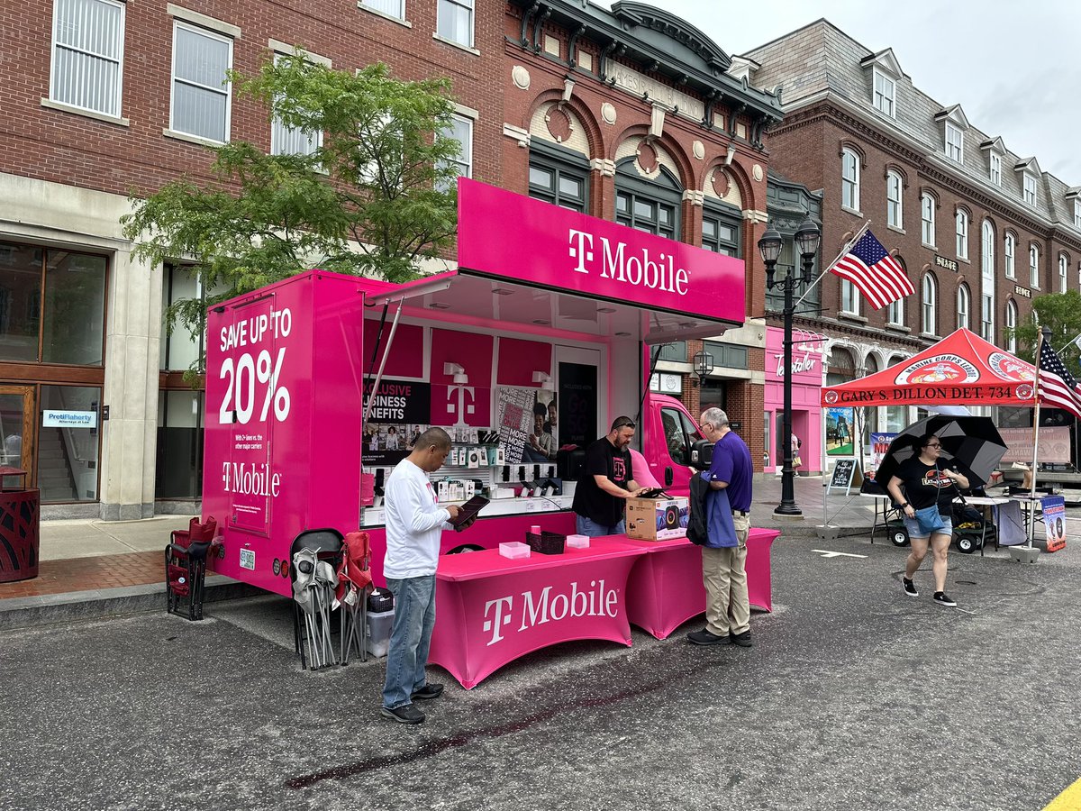 We’re in Concord today at the Market Days event! Come say hi and see how T-Mobile can bring more value to your wireless service! <a href="/brud1022/">Brian Conway</a> <a href="/RonSmitty15/">Ron Smith</a> <a href="/binerwin/">Benjamin Irwin</a> <a href="/Abby_laughs/">Abby Blankenship</a>