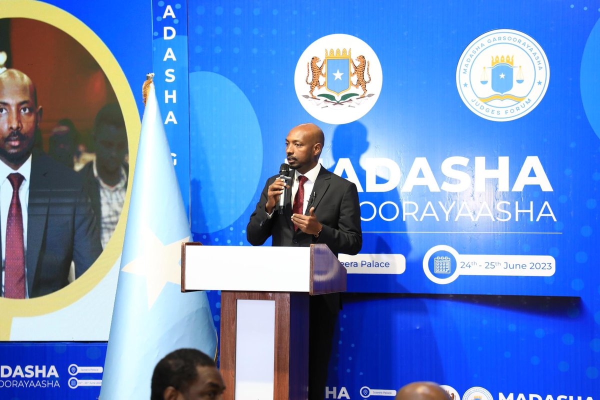 Waxaan maanta Mogadishu kaga qayb galay shirka Garsoorayaasha Dalka. Shirka oo socon doona laba maalin ayaa muhiimad u leh wada shaqaynta iyo xog-wadagga Garsoorayaasha. Kulammadaan ayaa qeyb weyn ka ah qorshaha kor u qaadidda iyo midaynta hannaanka caddaalada dalka.