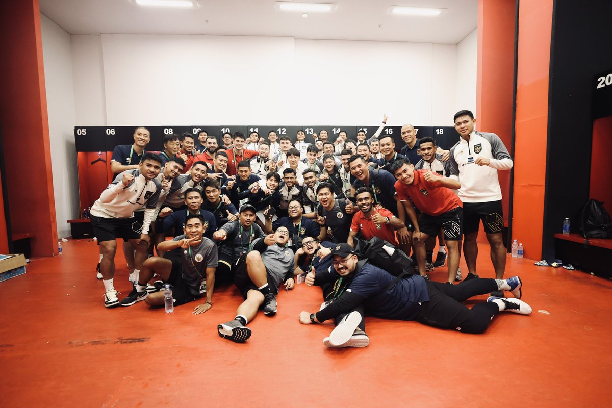 Rezaaryaaa's tweet photo. Sebuah kebanggaan 🇮🇩🦅 https://t.co/ZkOBKbhbrU