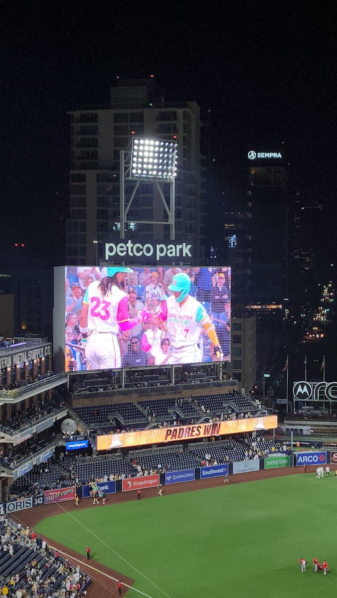 Lelaswrld1997's tweet photo. It was a good game!! KIM WAS ON FIRE❤️‍🔥❤️‍🔥 #padresgame #haseongkim @Padres @BallySportsSD https://t.co/KkUvLkFgmH
