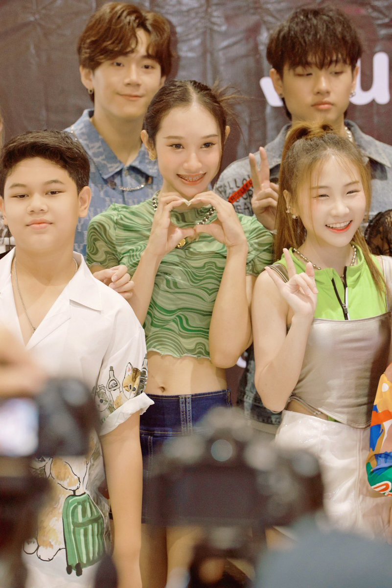 KumpuyHome's tweet photo. อยากเป็นเเฟนไม่อยากได้เฟรนด์💕🤟 @KumpuyCMJ #kumpuysurirat
#AsiaidolsPOPUPPROJECT
#MellowPOP
#MellowPopShowcase_IDOLEXCHANGE2023ครั้งที่2
#MellowPOPShowcase
#idolexchange
#Asiaidols #MrFOX #POPUPPROJECT https://t.co/HDRlmkxThk