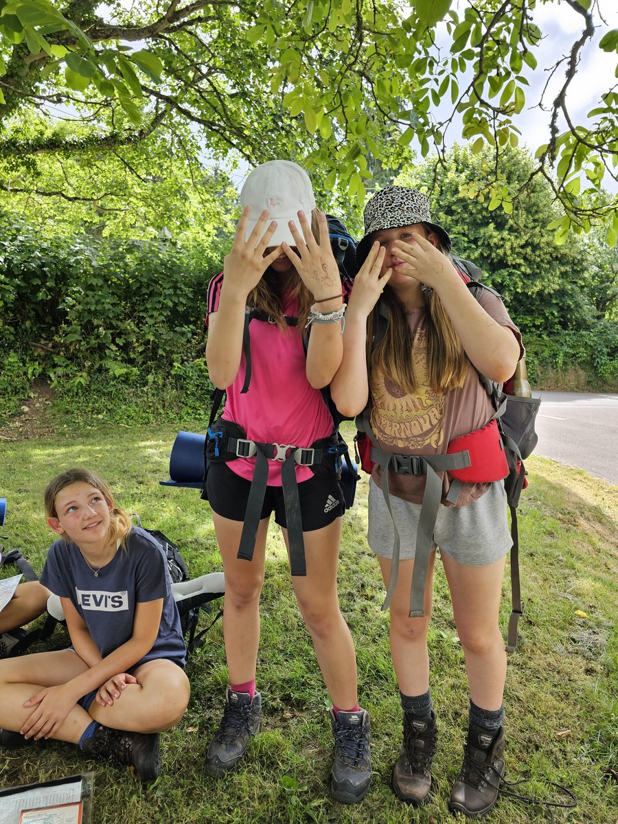 Outdoor_RAD's tweet photo. It's a busy time for our Year 9s @RedmaidsHigh - sandwiched between the lower school play and Year 9 camp next week is the Bronze DofE qualifying expedition in the Quantock Hills! Some lovely scenes whilst gearing up to set off - see you at the campsite! 🌞 https://t.co/uUjLRmwPVd